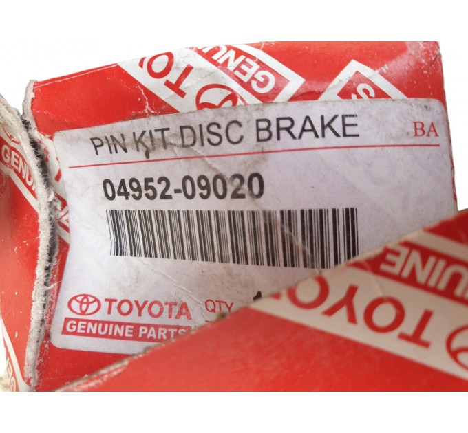 Направляющие суппорта тормозного переднего Toyota Avensis 2.0D-2.2D 2006 -2008  0495209020