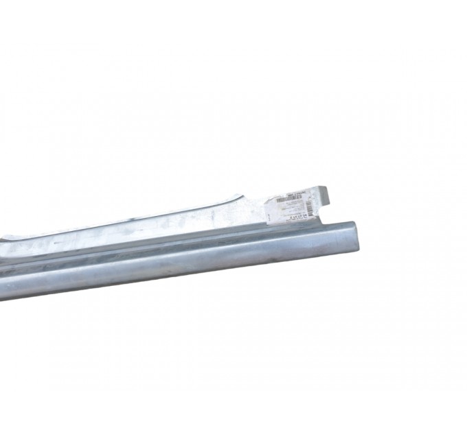 Порог кузова правый новий  VW POLO 9N 2001-2009 9507012