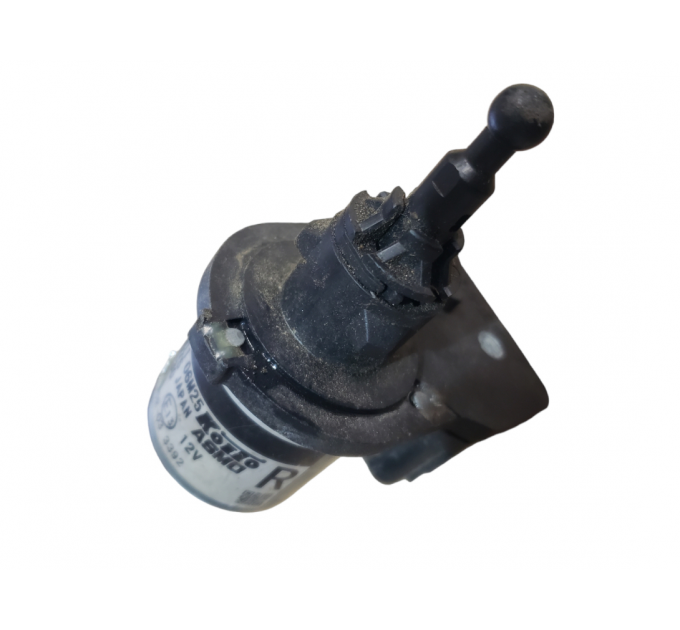 Корректор фары Toyota Land Cruiser 200 2007-2015  8566128011