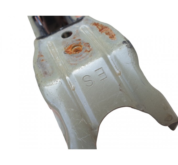 Петля крышки багажника правая Lexus ES350 2007-2012 8169053011