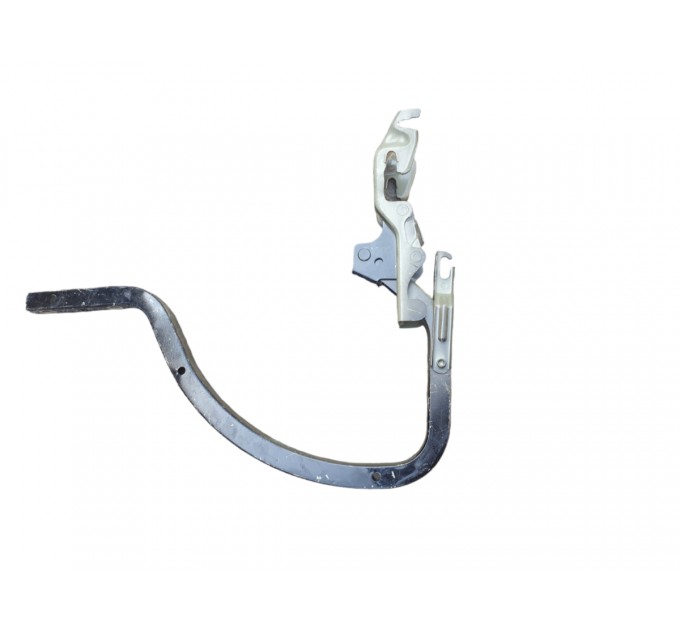Петля крышки багажника правая Lexus ES350 2007-2012 8169053011