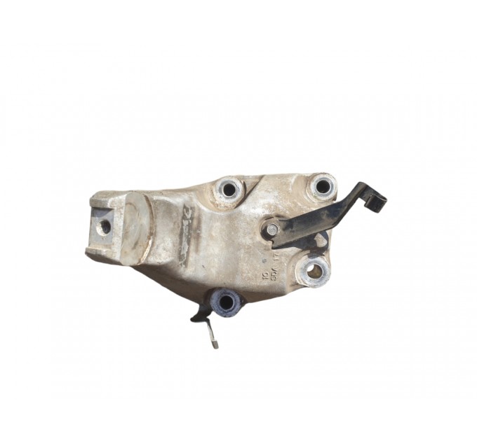 Кронштейн задней подушки двигателя Honda Accord 7 2003-2006  50610SDAA01
