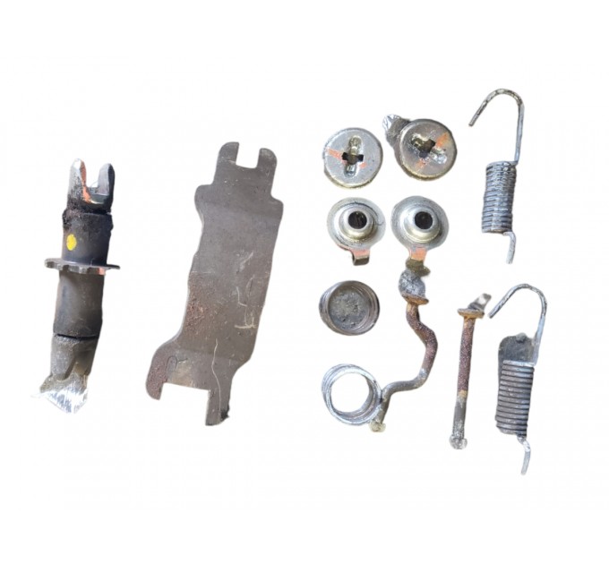 Колодки ручника с пружинками на правую сторону  Toyota Camry 40 2006-2011 4654020070