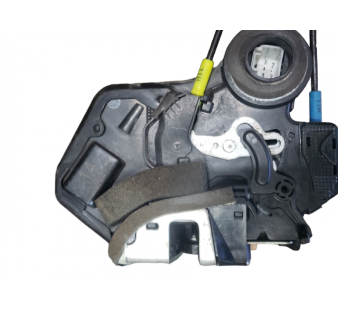 Замок двери задний левый Toyota Avensis T25 2003-2008 6906002102