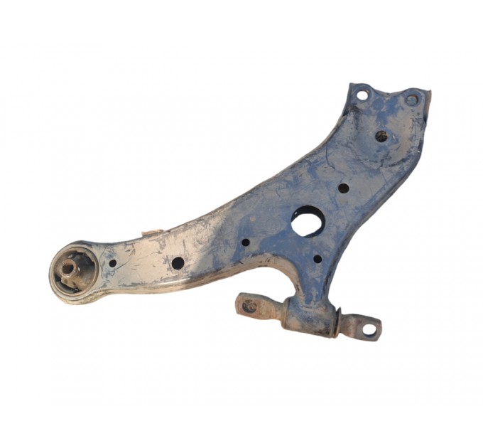 Рычаг передней подвески нижний  правый TOYOTA CAMRY 50 2014-2017 4806807040