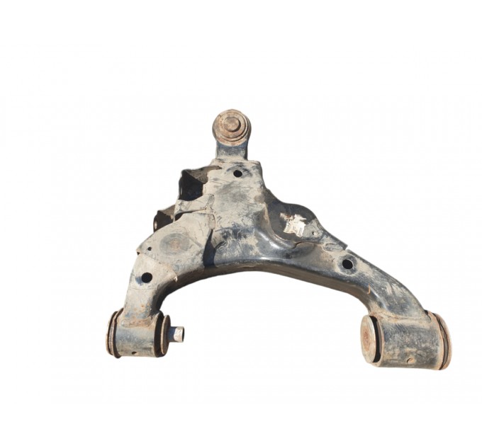 Рычаг передней подвески нижний правый  Toyota Land Cruiser J200 2007-2015  4806860030