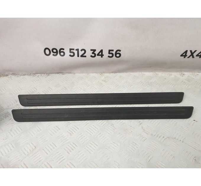 накладка порога внешняя передняя правая Mazda 6 GH 2.2D (2006-2012) GS1D687E0A02
