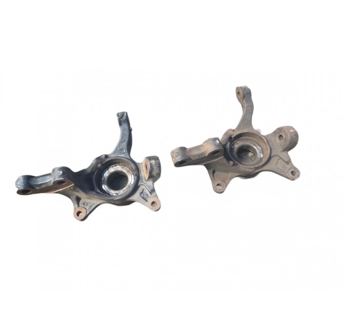 Кулак поворотный передний правый цапфа   Toyota Camry V40 2006 - 2011 4321158010