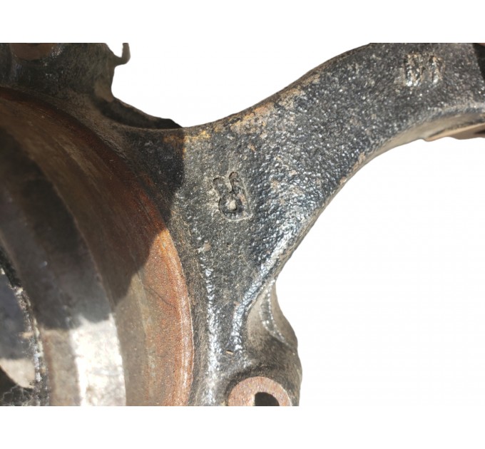 Кулак поворотный передний правый цапфа   Toyota Camry V40 2006 - 2011 4321158010
