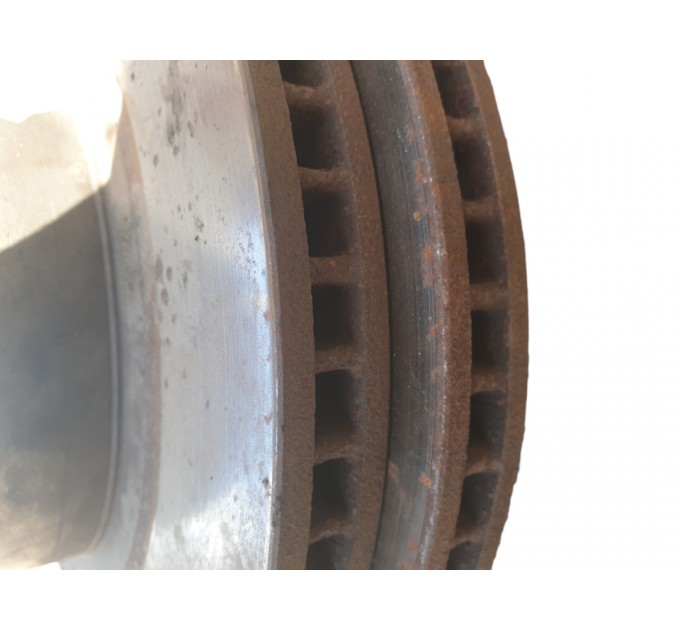 Тормозной диск передний Toyota Land Cruiser Prado 120/150 2002-2010 4351260151