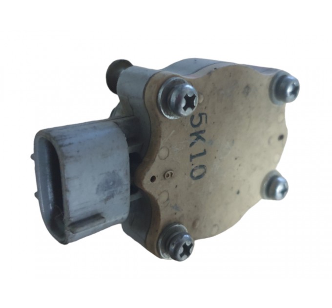 Датчик положения кузова без кронштейна Toyota Land Cruiser 100  1998-2007 8940760010
