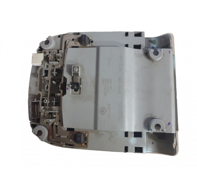 Потолочный плафон без крышки Toyota Auris E150  2006-2012 8126002100B0