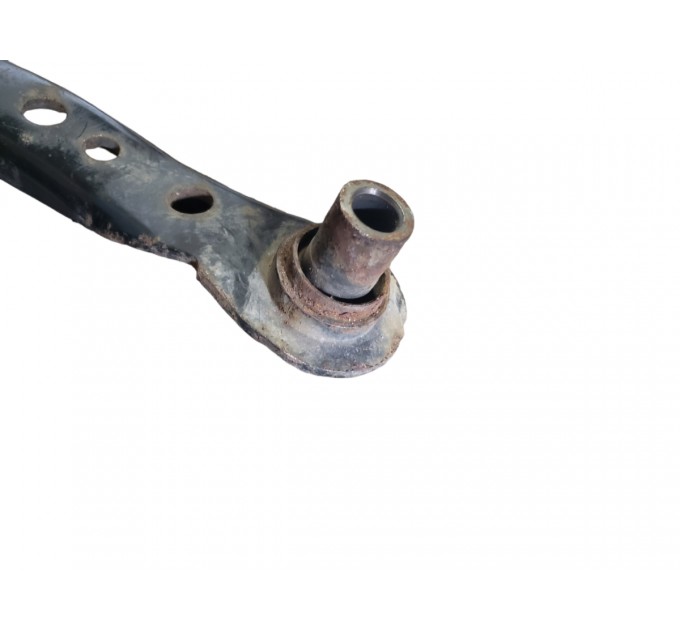 Кронштейн переднего подрамника правый Nissan Tiida C11 2007-2012  54524EL000