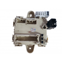 Блок предохранителей багажника Lexus RX XU30 2003-2009 8267048040