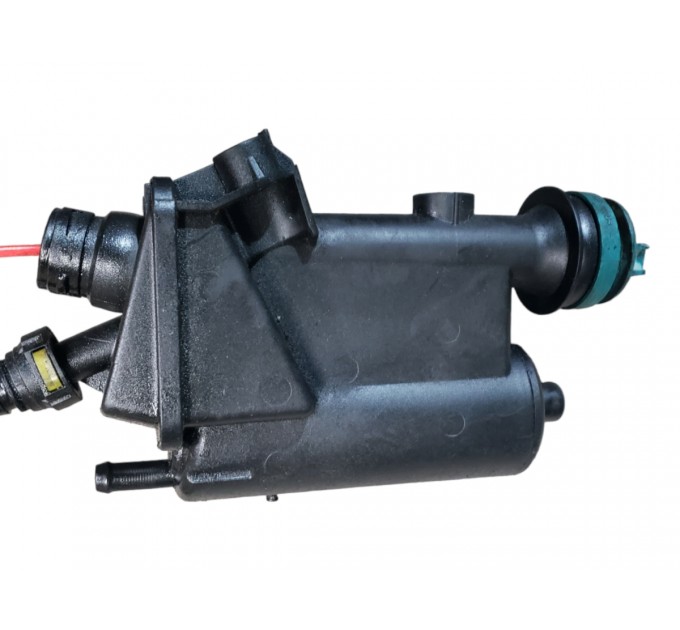 Маслозаливная горловина F9QB Suzuki Grand Vitara 1.9 td 2005-2015 8200279414