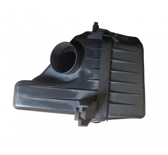Корпус воздушного фильтра в сборе Suuki Grand Vitara 1.9 td 2005-2015 1370067J00