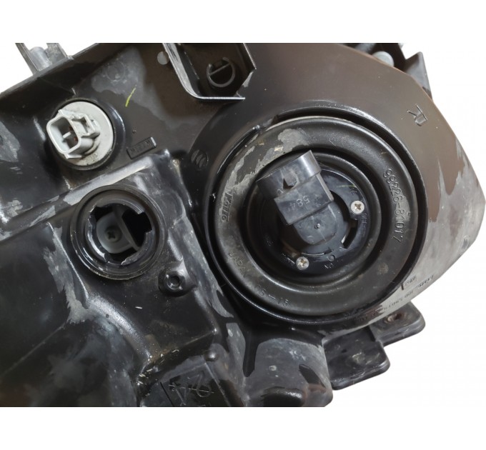 Фара передняя правая Suzuki Grand Vitara 2005-2015 3512065JB1