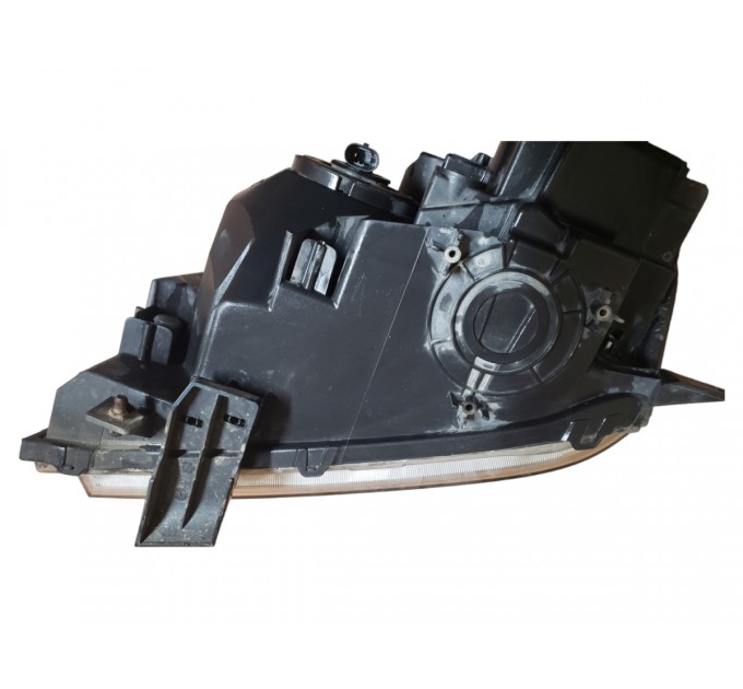 Фара передняя правая Suzuki Grand Vitara 2005-2015 3512065JB1