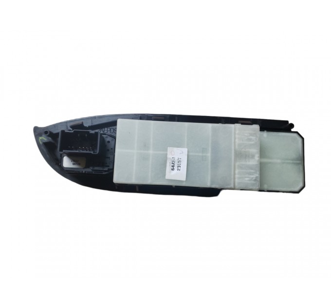 кнокпки стеклоподьемника водителя Suzuki Grand Vitara 2005-2015 3799064J10