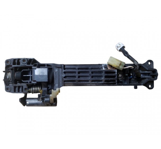 Наружняя ручка двери передней правой Suzuki Grand Vitara 2005-2015 8281163J00
