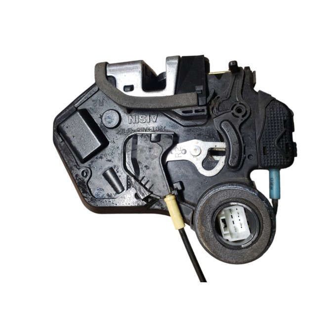 Замок двери задней правой 4pin Suzuki Grand Vitara 2005-2015 8231065J11