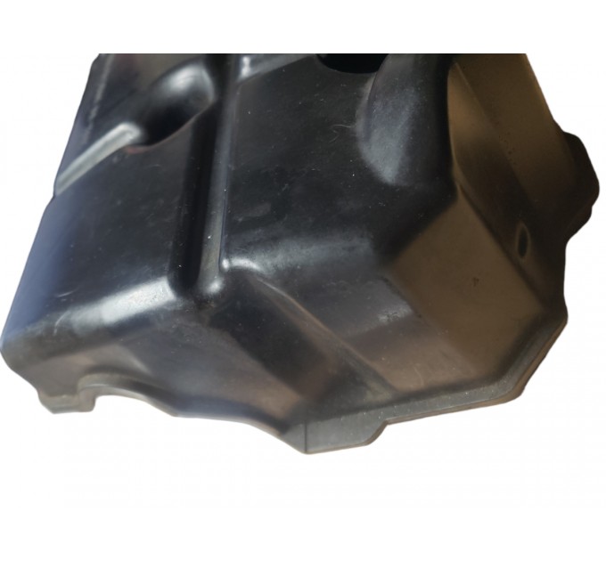 Декоративная накладка клапанной крышки F9QB Suzuki Grand Vitara 1.9 td 2005-2015 8200368040