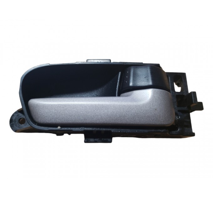 Ручка двери правой внутренняя Suzuki Grand Vitara 2005-2015 8311065J10BWJ