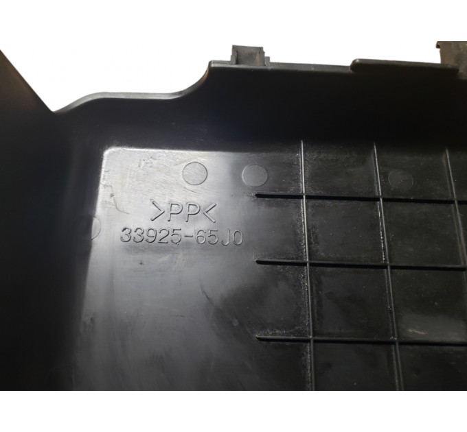 Крышка блока управления двигателем Suzuki Grand Vitara  2005-2015 3392565J00