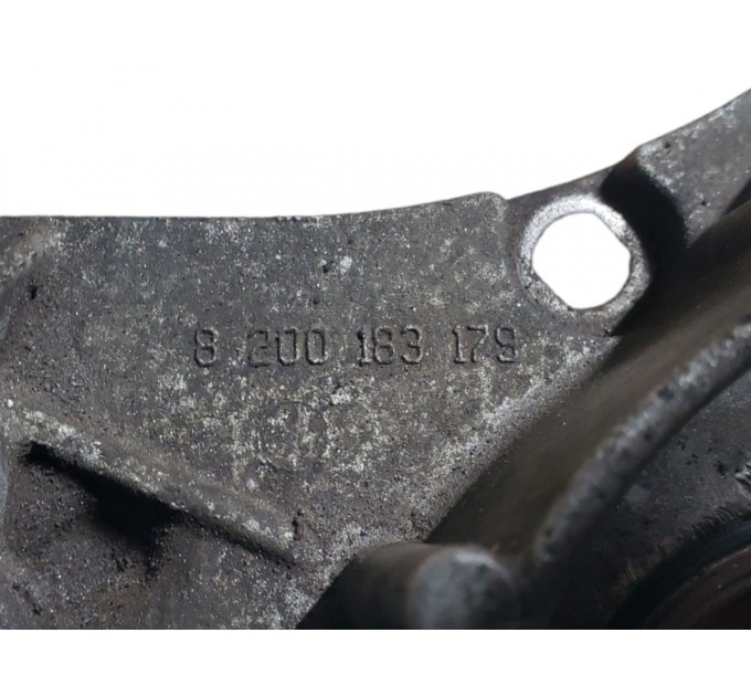 Передняя крышка двигателя Suzuki Grand Vitara 2005-2015 1134167JG0