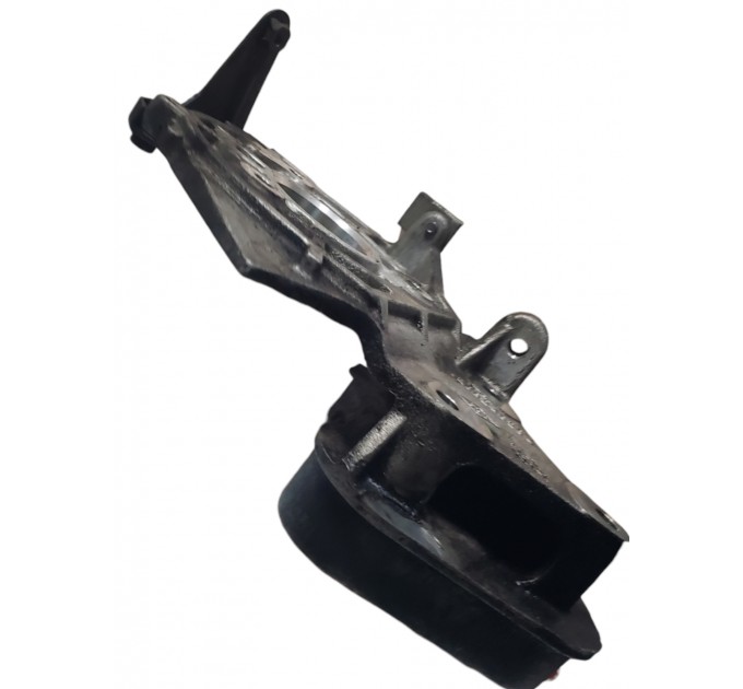 Кронштейн ТНВД F9QB Suzuki Grand Vitara 1.9td 2005-2015 8200240204