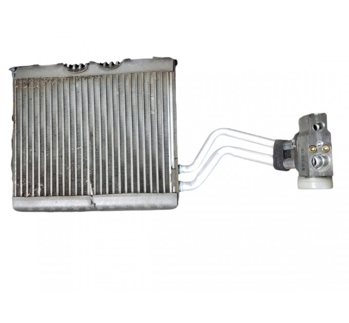 Испаритель кондиционера Suzuki Grand Vitara 2005-2015 9541064J31