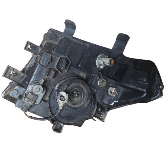 Правая фара Nissan Navara D40 2005-2012 26010EB30A