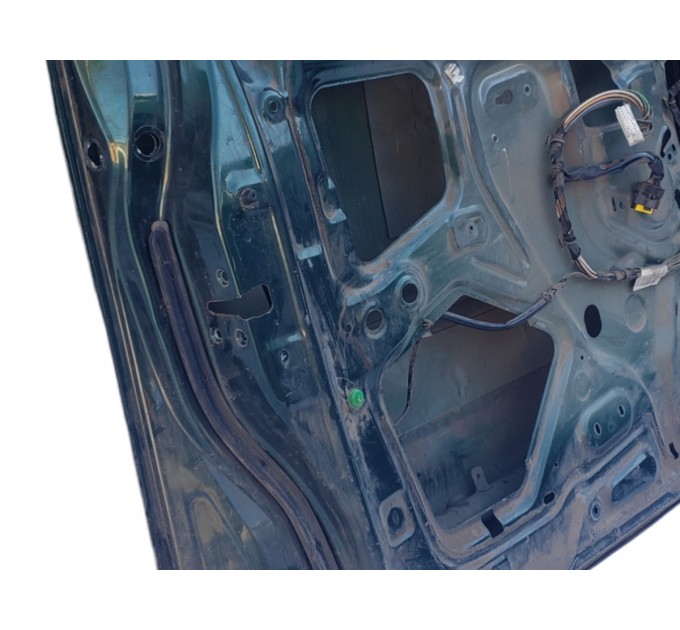 Дверь передняя левая Nissan Navara D40 2005-2012 80101EB330