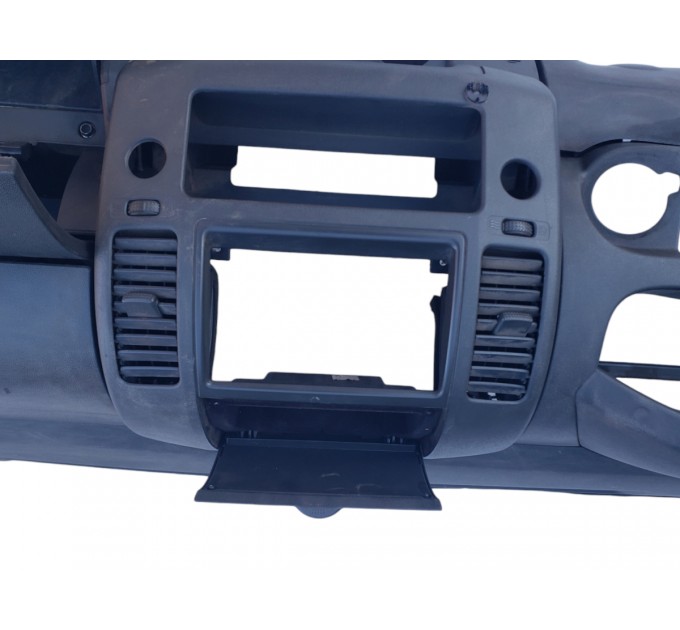 Торпедо комплект Nissan Navara D40 2005-2012 68100EB301