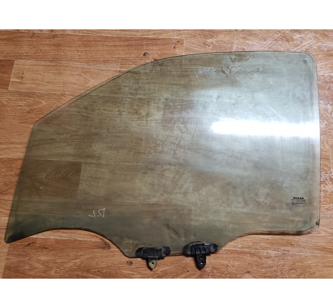 Стекло двери передней левой Nissan Navara D40 2005-2012 80301EB300