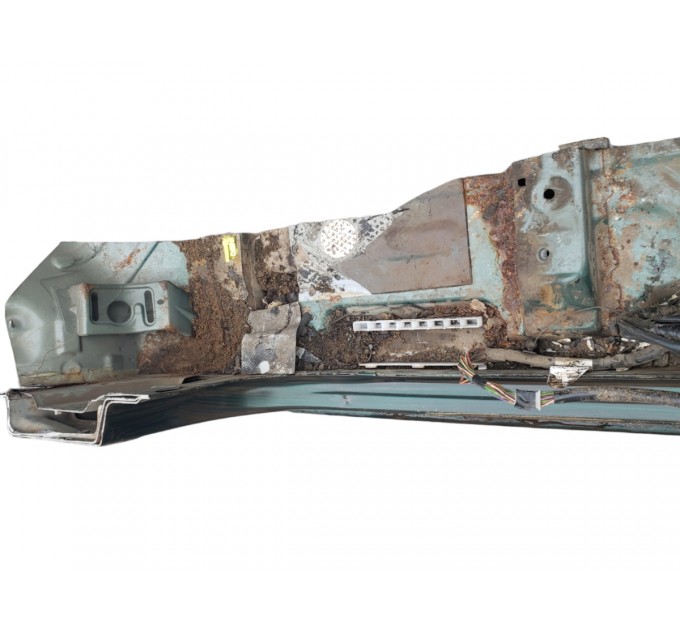 Порог кузова со стойкой левый Nissan Navara 2005-2012 76023EB36J