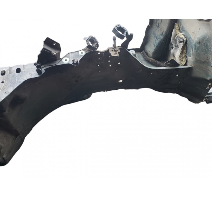 лонжерон передний правий Nissan Navara D40 2005-2012 64100EB330