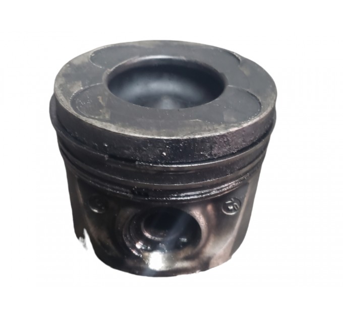 Поршень в сборе MAHLE STD YD25DDTT Nissan Navara D40 2005-2012  A2010EC00B
