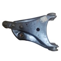 Правый передний рычаг Renault Kangoo 1997-2008 8200942413