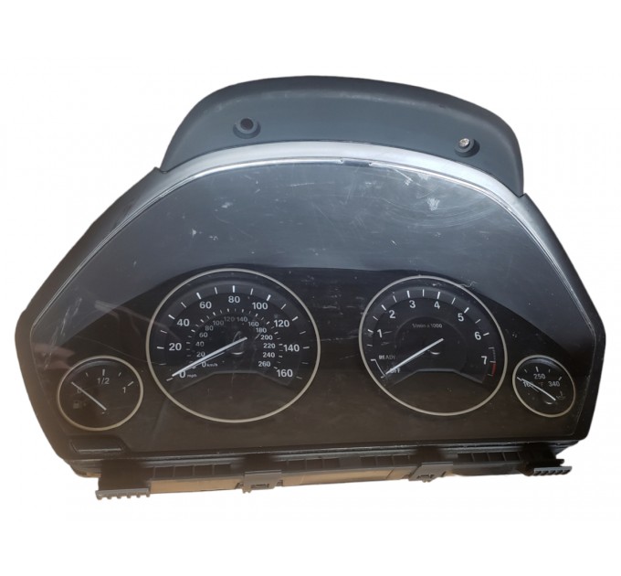 приборка щиток ЦАРАПИНЫ под проекцию BMW F30 2010-2018 62109295856 62109311392