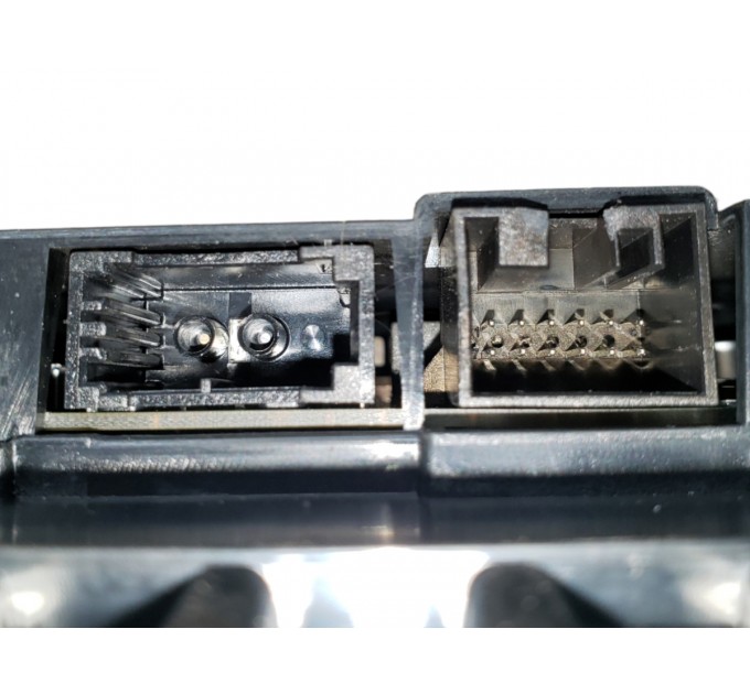 Расширеная приборка ЦАРАПИНЫ без проекции BMW F30 S610A=No  S6WAA=Yes 62109325206 62109379969