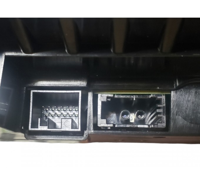 Расширеная приборка ЦАРАПИНЫ без проекции BMW F30 S610A=No  S6WAA=Yes 62109325206 62109379969