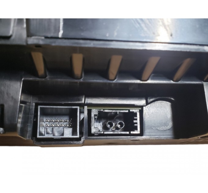 Расширеная приборка ЦАРАПИНЫ без проекции BMW F30 S610A=No  S6WAA=Yes 62109325206 62109379969