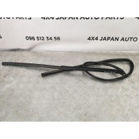 уплотнитель стекла двери передний правый MAZDA CX-7 2,3 (2006-2012) EG2158605E