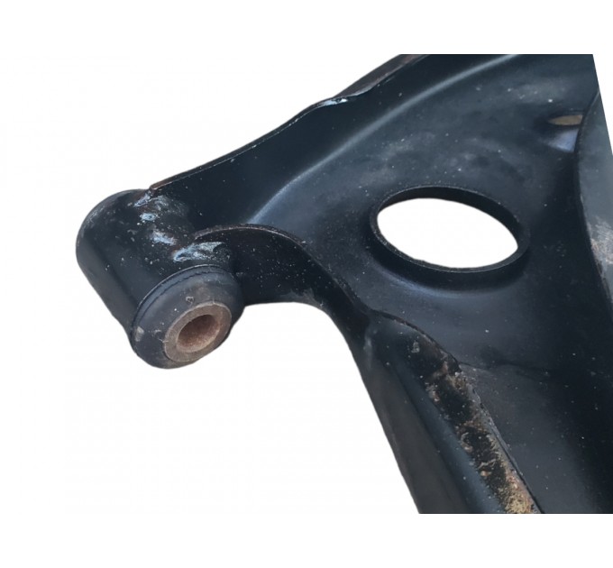 Рычаг передней подвески нижний левый  Mitsubishi Colt 2006-2012 4013A135