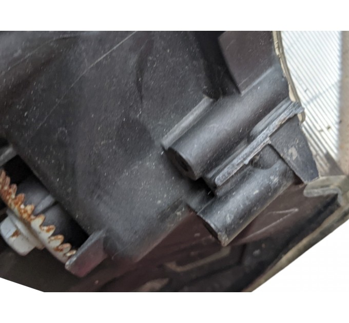 Фара передняя левая дефект Honda CR-V 3 2006-2011 33151SWWE01