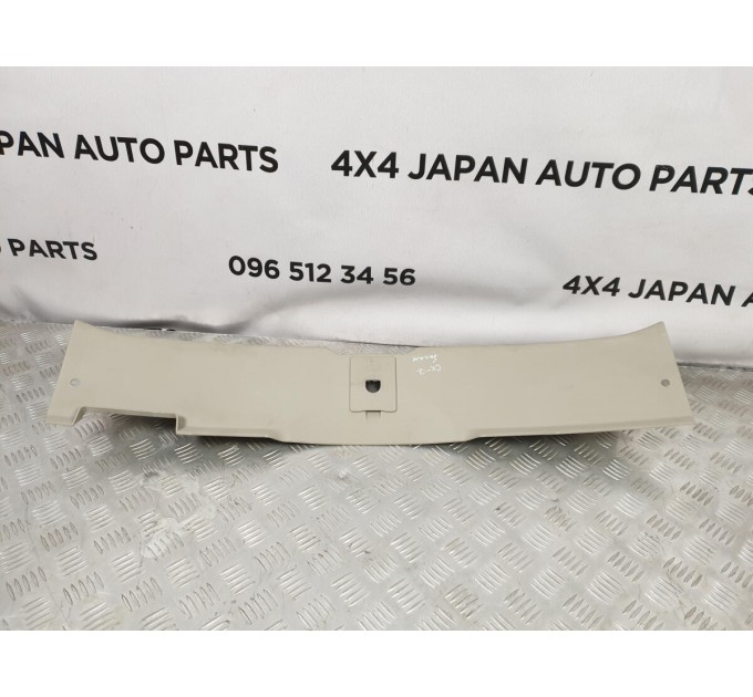 Накладка задней панели багажника MAZDA CX-7 (2006-2012) EG216889X