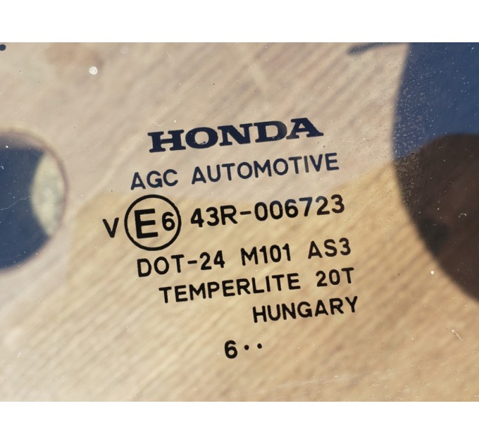 Стекло глухое кузовное правое Honda CR-V 3 2006-2011 73511SWWE01