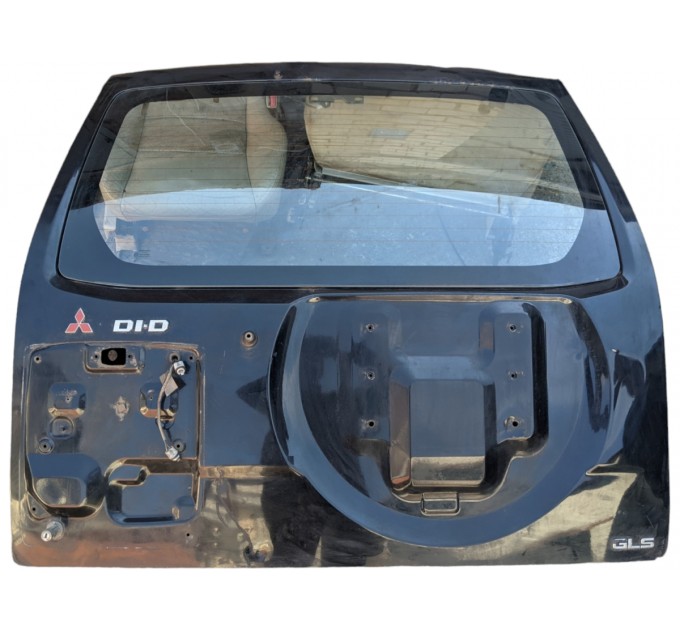 Крышка багажника черная ржавчина Mitsubishi Pajero 3 1999-2006 MR508408