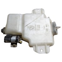 Бачок омывателя заднего стекла с моторчиком Mitsubishi Pajero 3 1999-2006 MB628750 Бачок омывателя заднего стекла с моторчиком Mitsubishi Pajero 3 1999-2006 MB628750